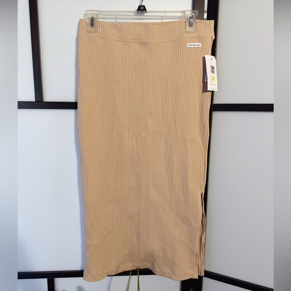 Calvin Klein almond skirt size XS Stretchy Soft New With Tag